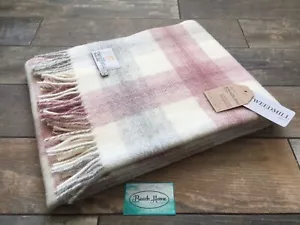 TWEEDMILL TEXTILES PINK CREAM GREY MEADOW CHECK WOOL KNEE BLANKET RUG BRITISH - Picture 1 of 12
