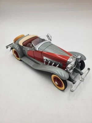 Danbury Mint 1935 Duesenberg SSJ Speedster V-8 Gray/Red 1/24 Diecast Car w/Box  - Image 1 of 4