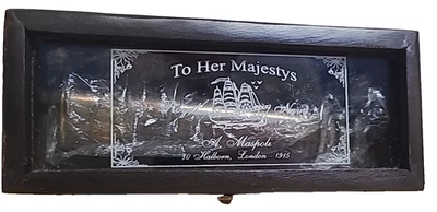 Telescopio de latón semiborn To Her Majesty's ROYAL NAVY A. Maspoli 30 con caja de madera Foto 1 de 4