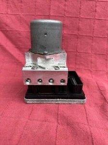 BMW 5 SERIES G30 G31 HYDRAULIC ABS CONTROL PUMP MODULE 6896984 6896983 - Picture 1 of 14