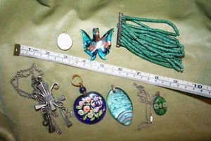 Job Lot of Vintage Jewellery, Pendants and Bracelet (312) - Picture 1 of 10