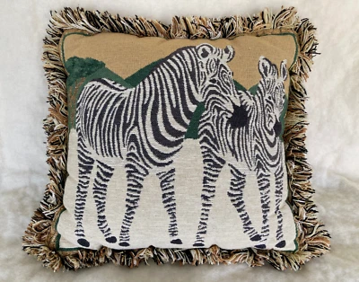 Almohada tapiz cebra 12" x 12" Riverdale productos decorativos de colección hecha en EE. UU. Foto 1 de 4