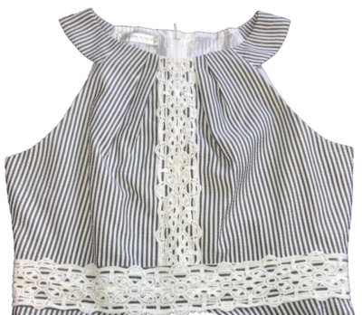 VESTIDO LONDON TIMES TALLA 4 SEERSUCKER FIT & ACAMPANADO DETALLES DE ENCAJE GRIS Y BLANCO USADO EN EXCELENTE ESTADO Foto 1 de 4