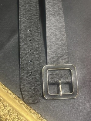 VTG MICHAEL KORS MK Signature Reversible Black Elastic Belt , Silver Buckle M/L - Image 1 of 4