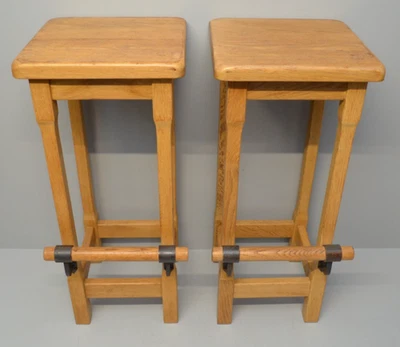 2x Vintage Barhocker Barstuhl Holzhocker mit Fußstütze Massivholz 35x33,5x79 cm - Bild 1 von 4