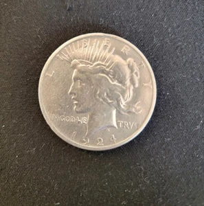 1924 - P Peace Dollar 90% Silver #4 - Picture 1 of 2