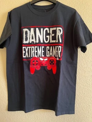 Футболка для мальчиков геймеров, черная графическая футболка «Опасность экстремального геймера» от Dynasty - Изображение 1 из 4