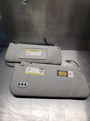 03-05 Lincoln Navigator Conjunto Parasol Iluminado Delantero Izquierdo y Derecho Gris Foto 1 de 4