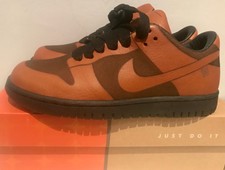 Authentic Nike Dunk Low 1 Piece Sole Collector sneakers size 5 2005 release