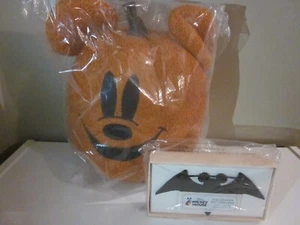 S/2 Pottery Barn Kids Disney Mickey Mouse Pumpkin Pillow & Halloween Garland NIP - Picture 1 of 18