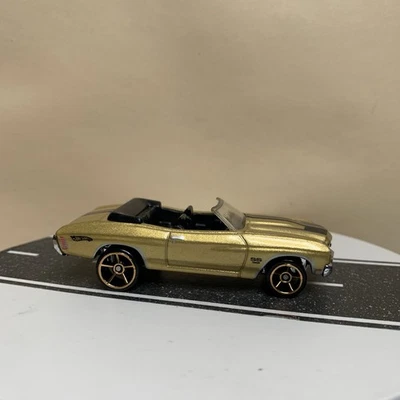 2010 Hot Wheels #136 Faster Than Ever 8/10 '70 Chevy Chevelle Gold w/FTE 1:64 NM - Image 1 of 4