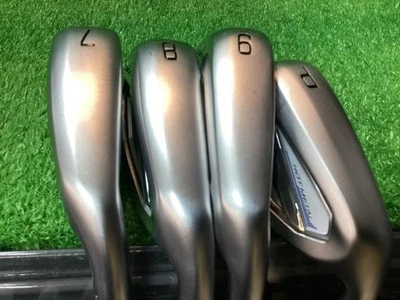 Mizuno JPX 925 HOT METAL Iron Set 7-9,Pw 4pc Flex Regular - Image 1 of 4
