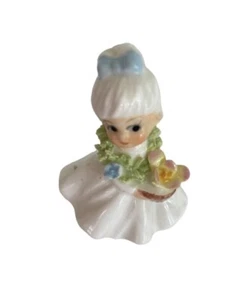 Figura de colección miniatura Napco Bone China flor niña del mes arco azul - Imagen 1 de 5