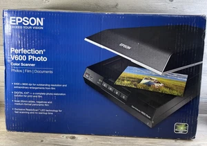 Epson Perfection V600 Color Scanner Photo, Film, Documents w/Negative Tray NOB - Picture 1 of 14