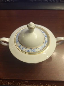 Seltmann Weiden Bavaria West Germany Footed Lidded Sugar Bowl - Picture 1 of 4