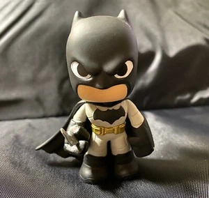 Funko Mystery Mini - Batman Vs. Superman - Figura Vinilo Batman Dawn of Justice - Imagen 1 de 4