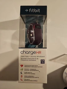 FitBit Charge HR Wristband - Purple- Heart Rate Activity Tracker - Small- Canada - Picture 1 of 5