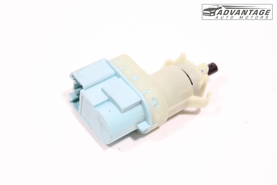 Ford Mustang 2011-2023 cupé piso delantero pedal luz interruptor sensor OEM Foto 1 de 4