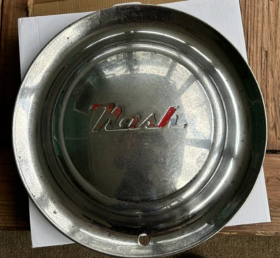 Tapacubos Nash Rambler 1952-1955 Statesman, embajador Foto 1 de 4