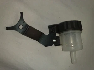 supporto vaschetta olio freno posteriore originale kawasaki z750 z 750 2007 2014 - Foto 1 di 1