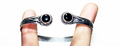 Bracelete de punho de pedra preciosa feito à mão formato redondo ônix preto tamanho grátis - Imagem 1 de 4