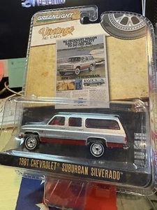 2024 GREENLIGHT 1981 CHEVROLET SUBURBAN SILVERADO VINTAGE AD CARS SERIES 10 1:64 - Picture 1 of 7