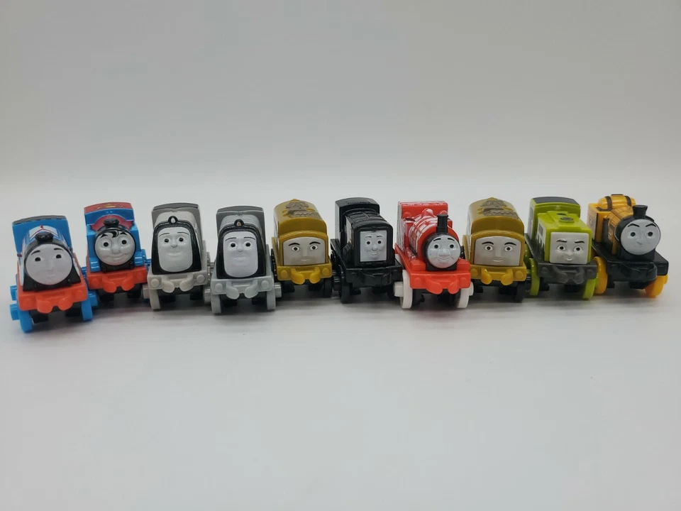 Thomas & Friends Minis Train Tank Engine Lote de 10 Superman Thomas, Mono Spencer - Imagem 1 de 4