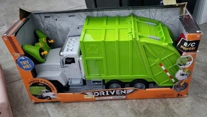 DRIVEN by Battat Standard Series RC Recycling Truck OPEN BOX..brand NEW..Large - Picture 1 of 6