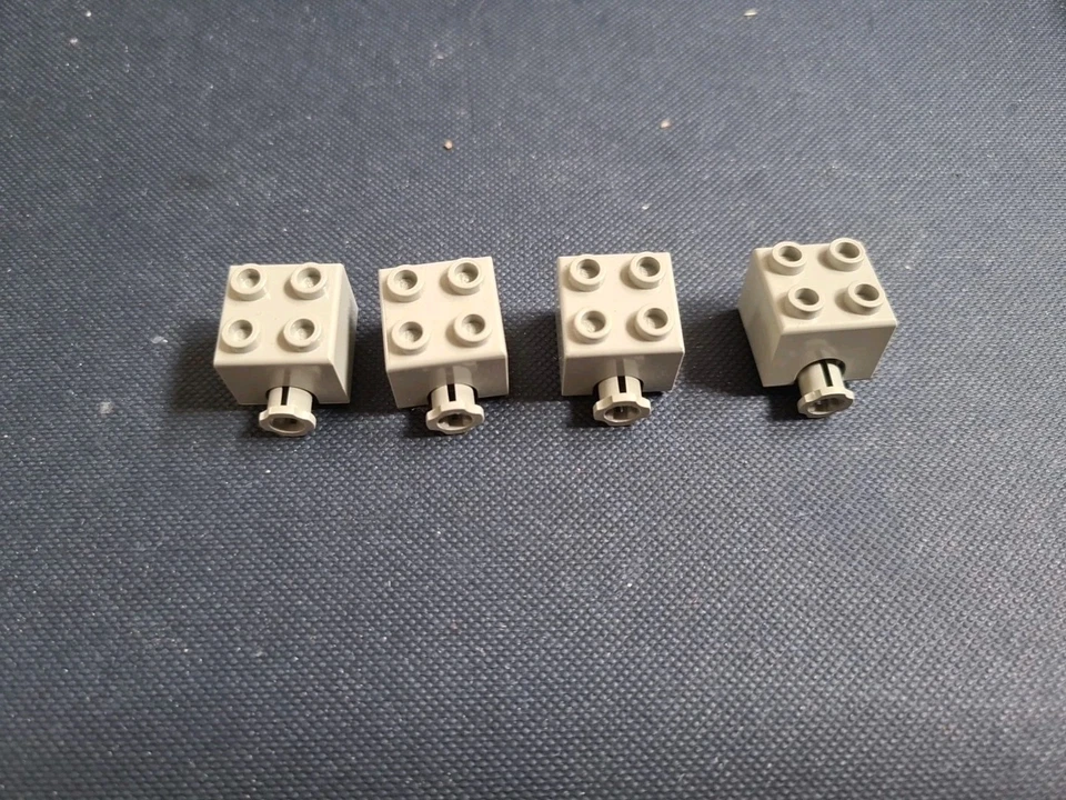 4x Lego Technic Engine Piston Heads 2x2 3652, + Pin 3651 - Image 1 of 1