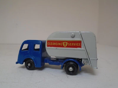 VINTAGE MATCHBOX LESNEY 15C-3 REFUSE TRUCK BPW. EXCELLENT TO NEAR MINT - Image 1 of 4