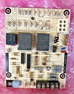 Placa de circuito de control de horno Honeywell 1138-103 S1-03102959000 - Imagen 1 de 2