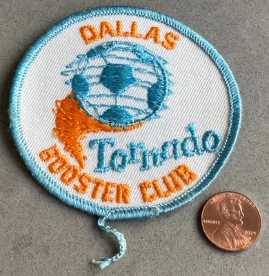 años 70? PARCHE de colección del equipo de fútbol DALLAS TORNADO Booster Club coser en NASL raro Foto 1 de 2