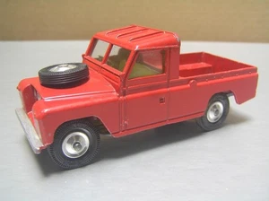 Corgi Toys Gift Set Land Rover 109 WB with rare rubber tires NM Condition - Picture 1 of 8