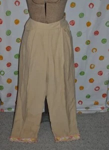 CARLISLE Women`s 8 BOARDWALK 31" x 25" Capris Crop beaded cuffs PANTS NWT $325  - Picture 1 of 10