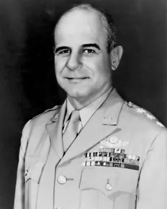 Neues Foto: Generalleutnant James Jimmy Doolittle, Kommandeur der 8. Luftwaffe - 6 Größen! - Bild 1 von 7