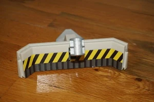 Battlebots Hexbug arena corner hammer wall replacement part - Picture 1 of 5