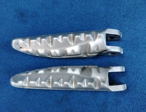 DUCATI PANIGALE 899 1199 STANDARD FRONT or REAR FOOT PEGS LEFT & RIGHT - Picture 1 of 3