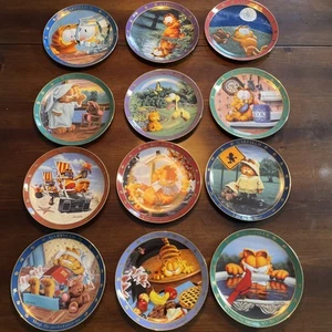 Garfield A Day With - Danbury Mint 12 Plate Complete Set Collection Plates Cat - Picture 1 of 7