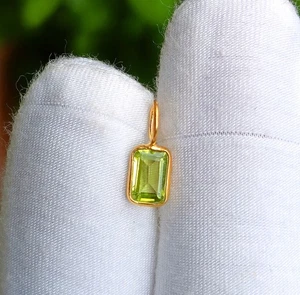 18k Solid Gold Charm Natural Peridot Gemstone Handmade Necklace Pendant - Picture 1 of 7