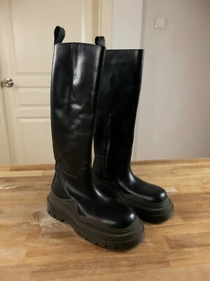 BOTTEGA VENETA Tire black & green leather knee high tall boots Size 8 US / 38 IT - Image 1 of 4
