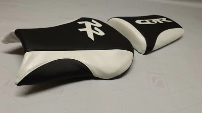 HONDA 03/04 CBR 600RR BLACK CARBON F/WHITE FRONT & REAR CUSTOM SEAT SEAT COVERS - Image 1 of 4