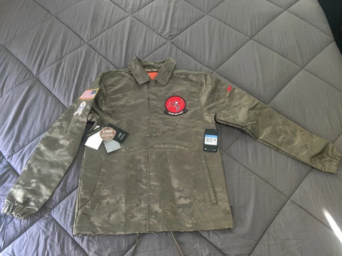 Tampa Bay Buccaneers Nike Salute to Service Sideline Full-Snap Jacket- Tom Brady Cover