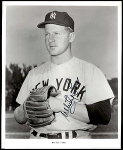 Beckett Whitey Ford Signed 8 x 10 Color HOF New York Yankees - Picture 1 of 2
