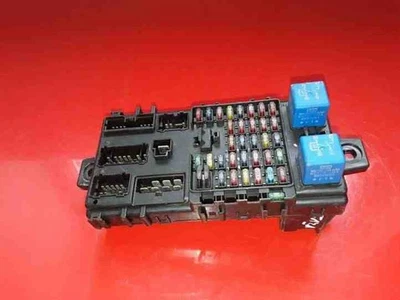 Modulo scatola fusibili HYUNDAI TRAJET FO 01304D AK7127 2.00 Diesel 83kw 2002 25546184 - Immagine 1 di 4