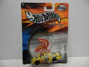 Hot Wheels Racing 2001 #10 Nesquick Pit Board 1:64 Die Cast 060719AMCAR2 - Picture 1 of 1