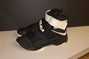 Mens Nike LeBron Zoom Soldier 10 Black Size 11 BASKETBALL SHOES - Picture 1 of 7
