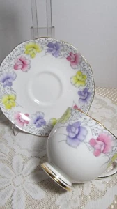 Tazza da tè e piattino Roslyn Bone China Sweet Pea Made in England ottime condizioni! - Foto 1 di 7