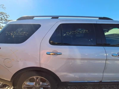 Used Rear Right Door Assembly Rear Side fits: 2014 Ford Explorer electric privac - Imagem 1 de 4
