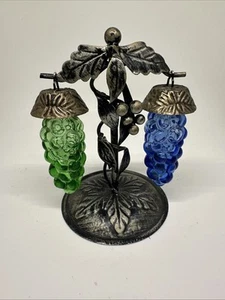 Juego de 3 piezas cocteleras colgantes de sal/pimienta de uva MCM de vidrio de colección con soporte de metal envejecido - Imagen 1 de 17