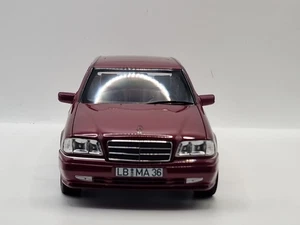 Mercedes Benz C36 AMG Sedán W202 (1993-1997) Modelo Limitado 1:18  - Imagen 1 de 6